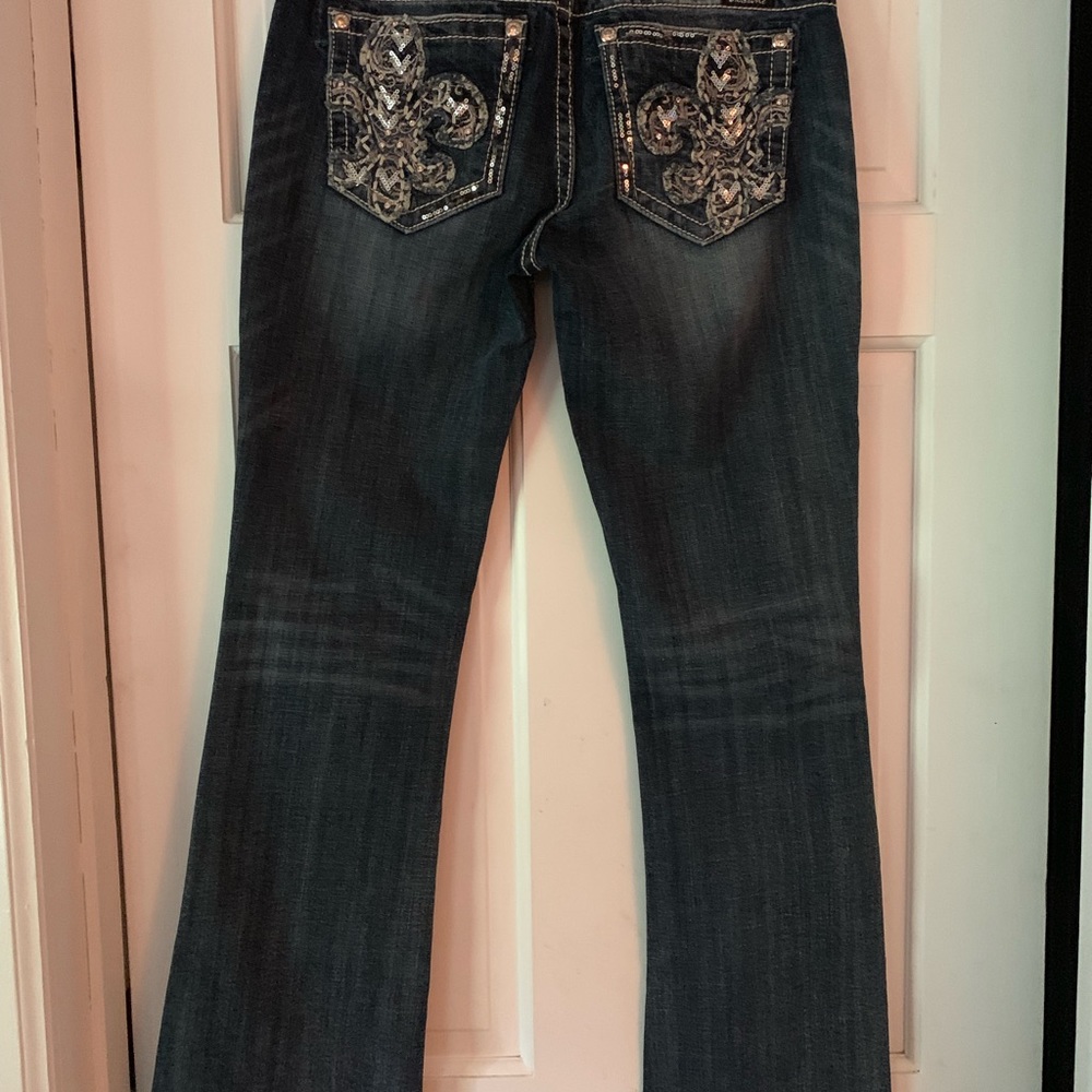 Miss Me size 29,inseam 32. Boot cut